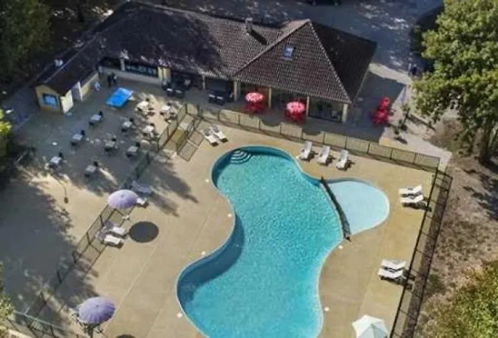 2 étoiles - Piscine - Ccab0if