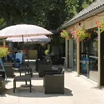 Zecamping 2 Etoiles Piscine Et Pataugeoire Snack Restaurant Et Soiree Animees Kemp 2*